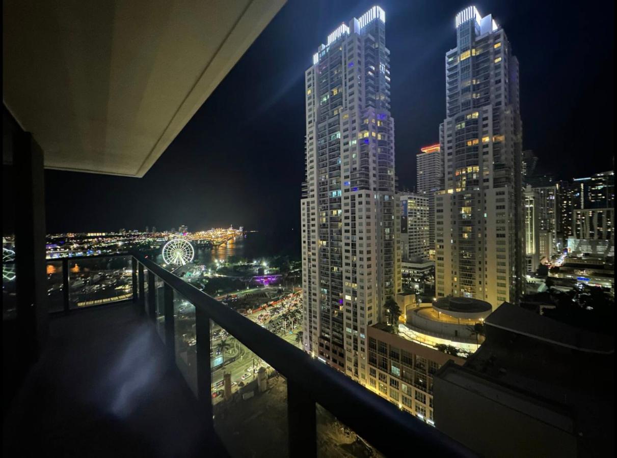 Beautiful Downtown Ocean View. Apartment Miami Exterior foto